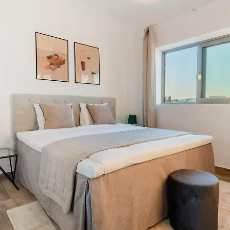 Διαμέρισμα Charming And Ideally Planned Holiday Studio With Balcony All Yours
