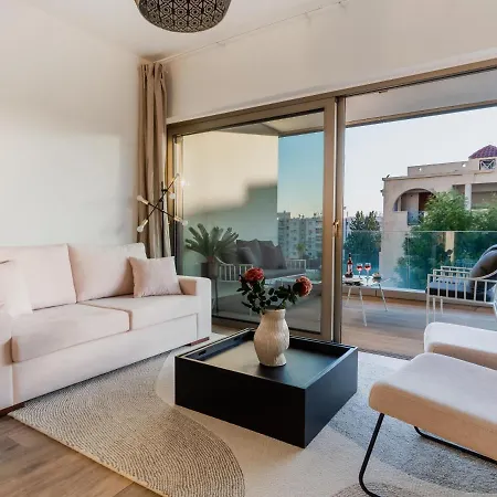 Διαμέρισμα Charming And Ideally Planned Holiday Studio With Balcony All Yours